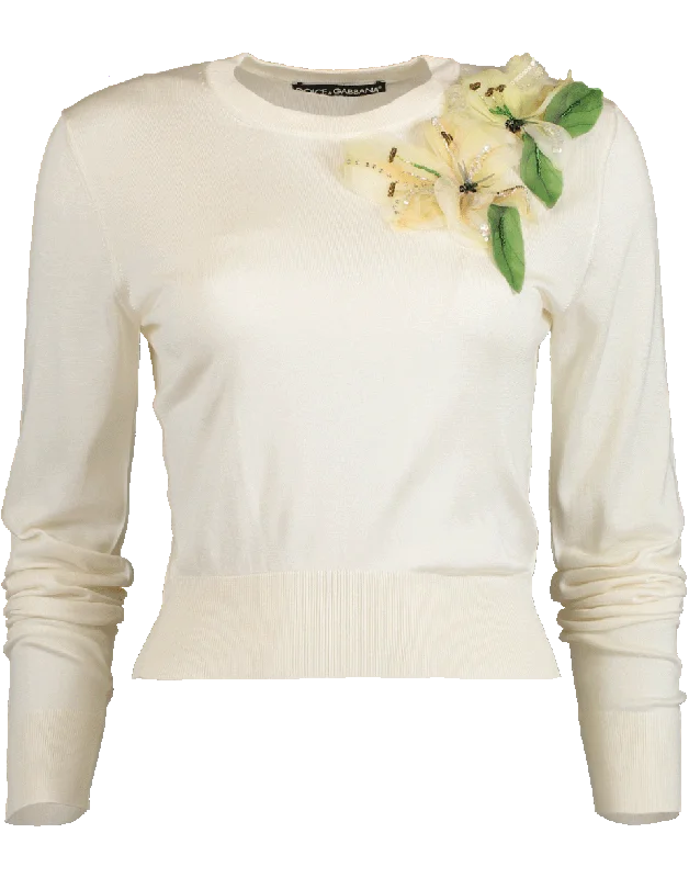 PullovercozyCrewneck Pullover with Flower Embellishment